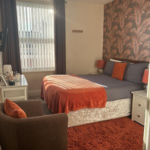 Standard Zimmer mit Kingsize-Bett